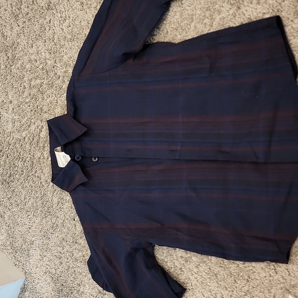 Boys button down shirt - Picture 3 of 4